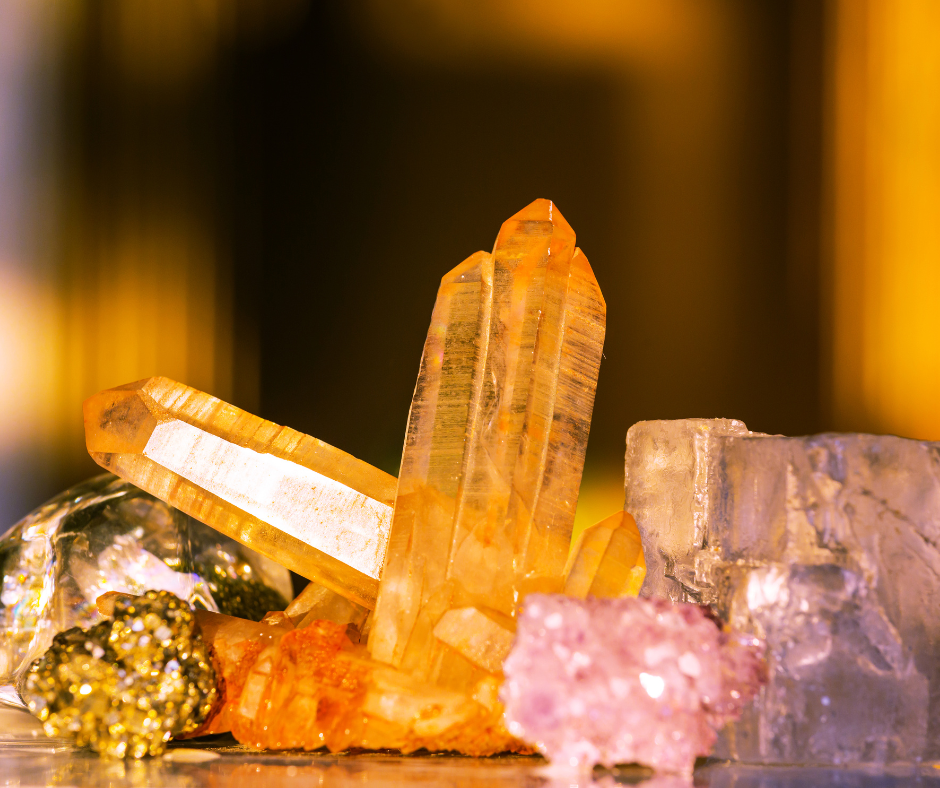  - Salon Mineral & Gem